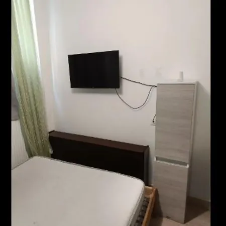 Apartment 2 Bedroom Heart Center *
